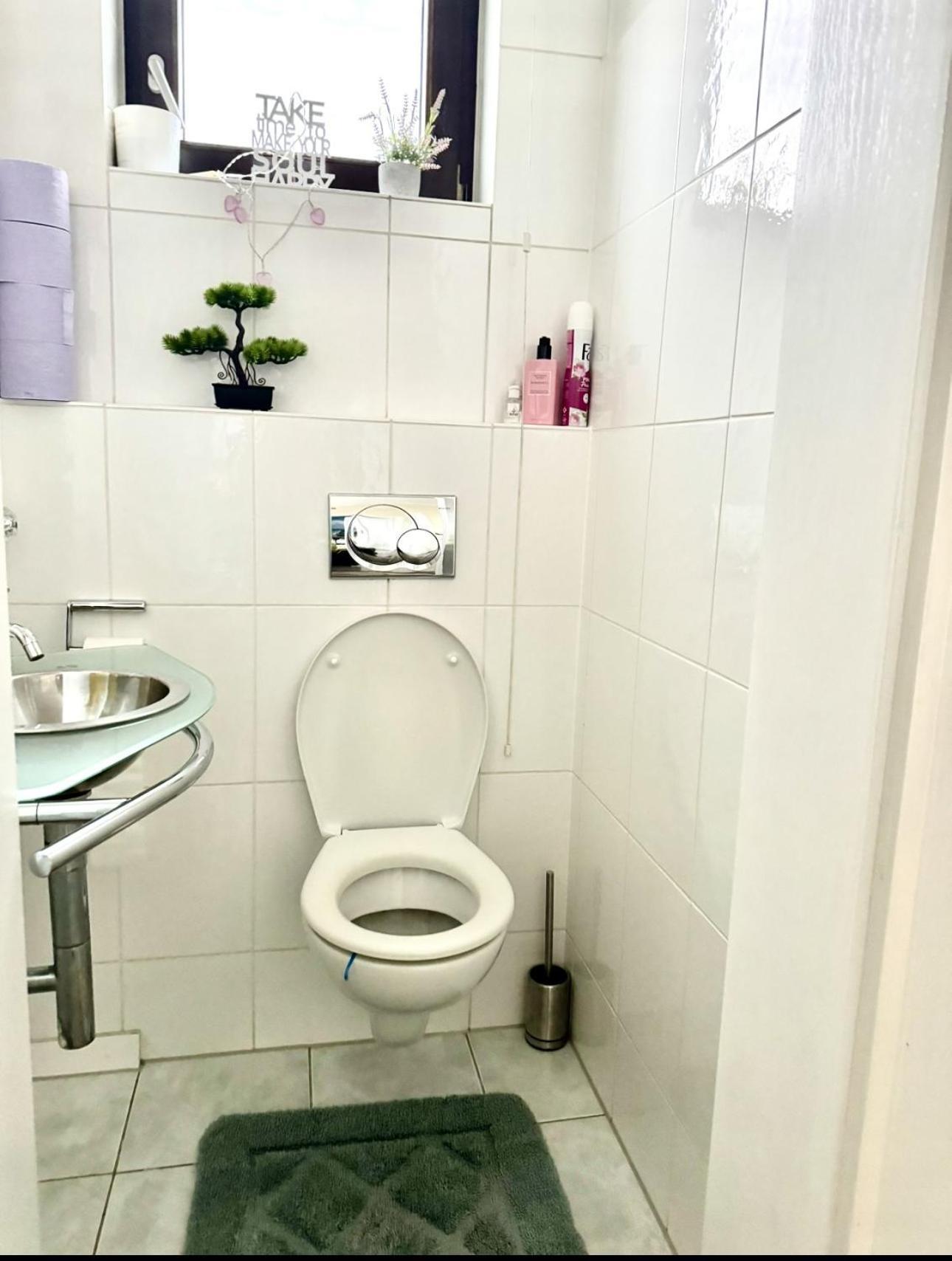 Magisches Doppelzimmer Mit Atemberaubender Wasserfall-Wand In Seligenstadt Extérieur photo