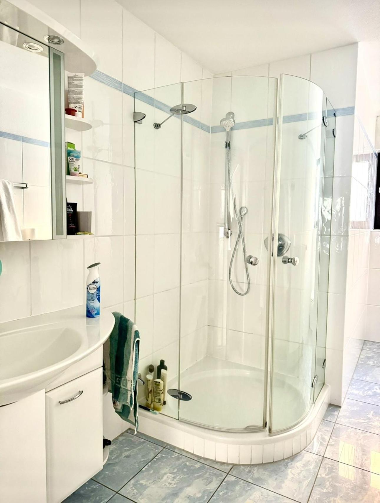 Magisches Doppelzimmer Mit Atemberaubender Wasserfall-Wand In Seligenstadt Extérieur photo